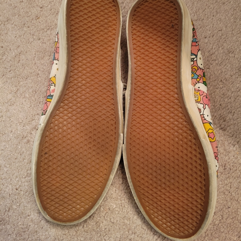 Hello Kitty Vans - Picture 3 of 7